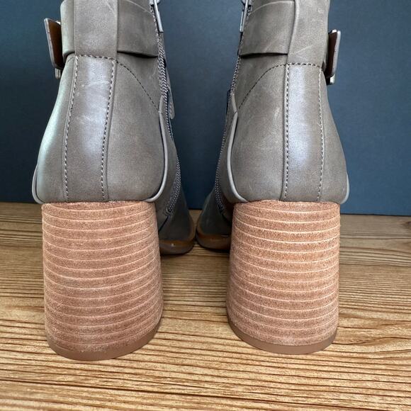 Korks Grey Wood Block Heel Ankle Booties Boot Sz 7 Gray Western Boho Shabby Chic - Picture 5 of 13